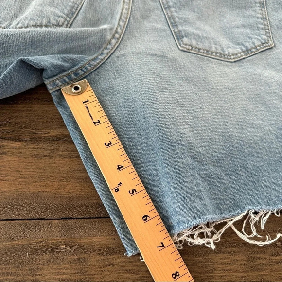 NWT Universal Thread Womens Size 4 Vintage Bermuda Shorts Denim Cut Off Stretch - Picture 8 of 8